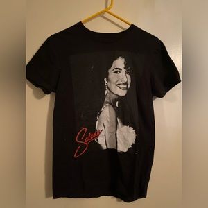Selena Graphic Tee